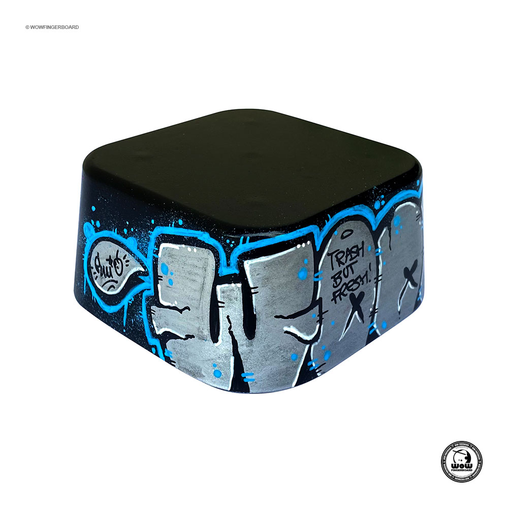 Wow Concrete Pillow *ART